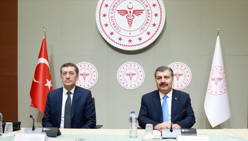 MİLLİ EĞİTİM BAKANI ZİYA SELÇUK EVDE EĞİTİM SÜRECİ 30 NİSAN’A KADAR DEVAM EDECEK