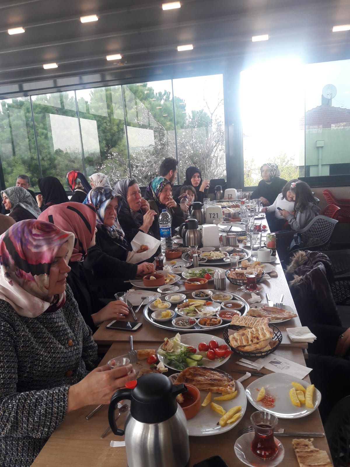 TUZLA TOKATLILAR DERNEK BAŞKANI ÖMER BOLAT KADINLAR GÜNÜ’NÜ KAHVALTIDA KUTLADI