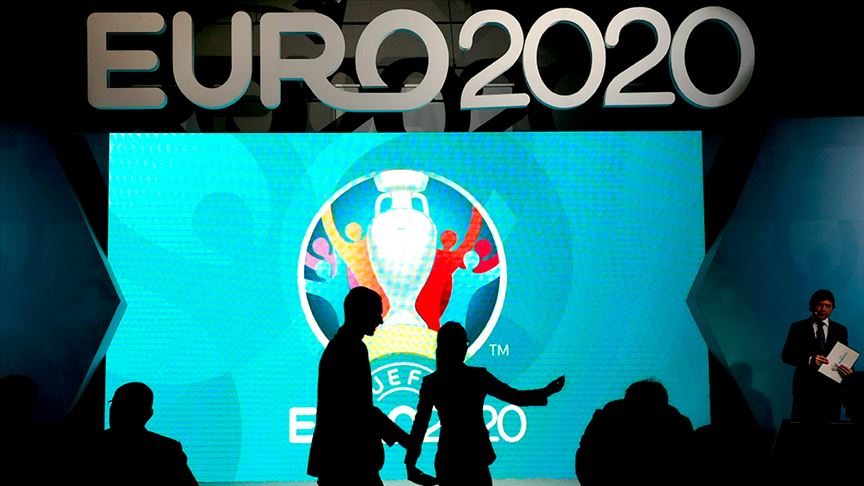 EURO 2020 ERTELENDİ