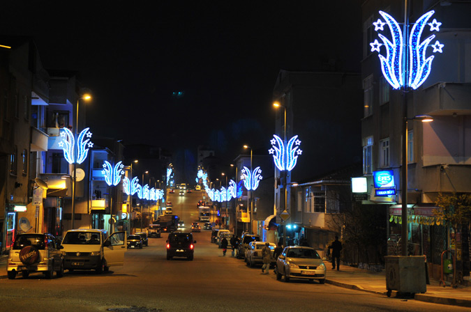 31 İLDEKİ 4 GÜNLÜK SOKAĞA ÇIKMA KISITLAMASI BAŞLADI