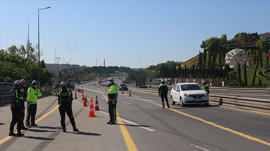 İÇİŞLERİ BAKANLIĞI: SOKAĞA ÇIKMA KISITLAMASINA UYMAYAN 13 BİN 716 KİŞİYE İŞLEM UYGULANDI