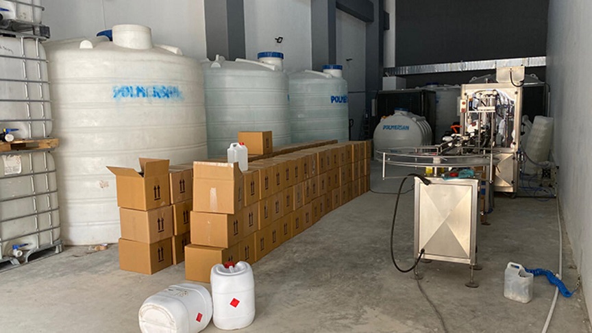 TUZLA’DAKİ OPERASYONDA 47 TON METİL ALKOL ELE GEÇİRİLDİ