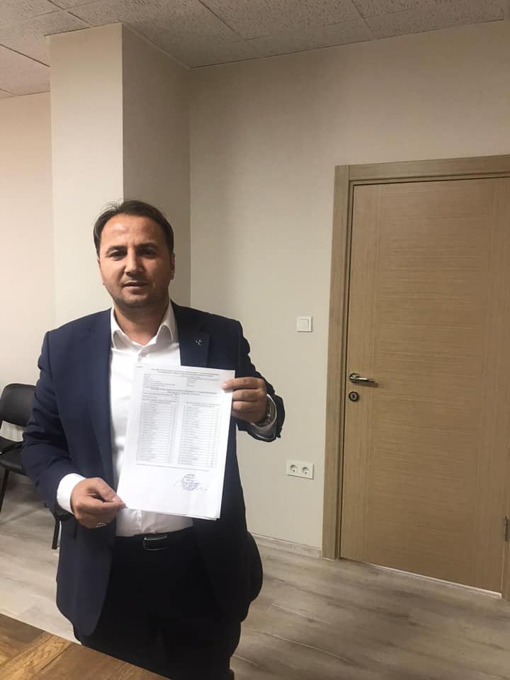 MHP’Lİ ERDEM DOĞRUER MAZBATASINI ALDI