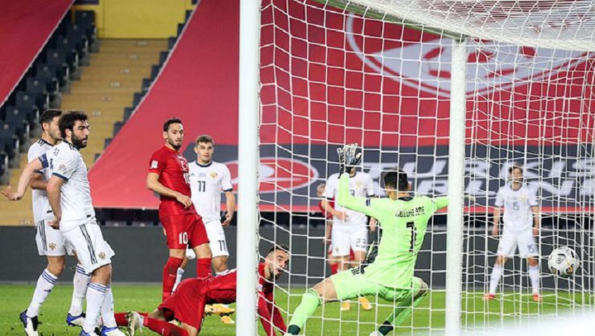 A MİLLİ FUTBOL TAKIMI, RUSYA’YI 3 GOLLE DEVİRDİ
