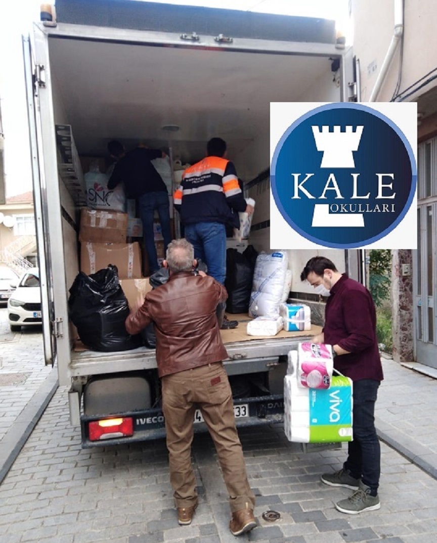 KALE OKULLARI İZMİRLİ VATANDAŞLARIMIZA YARDIM ELİNİ UZATIYOR
