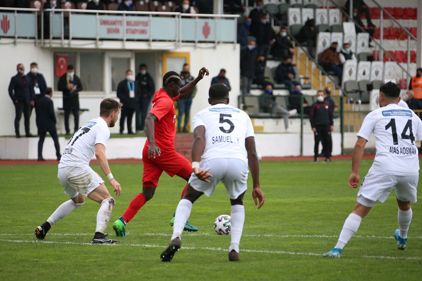 İSTANBUL DERBİSİNDE KAZANAN ÇIKMADI