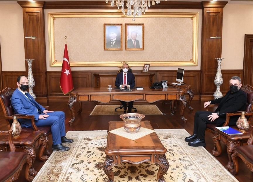 EĞİTİMDE TÜM GÜCÜMÜZLE ÜLKEMİZİN HİZMETİNDEYİZ