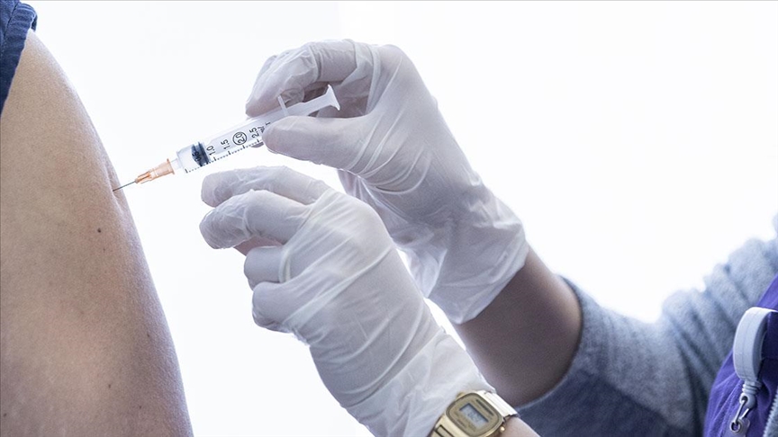 COVİD-19 AŞISI YAPILANLARIN SAYISI 2,5 MİLYONU GEÇTİ