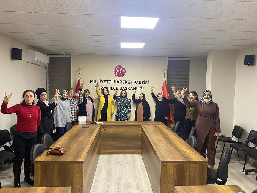 MHP’Lİ KADINLAR ‘GÜÇLÜ KADIN GÜÇLÜ TUZLA’ PAROLASIYLA İLK TOPLANTISINI YAPTI