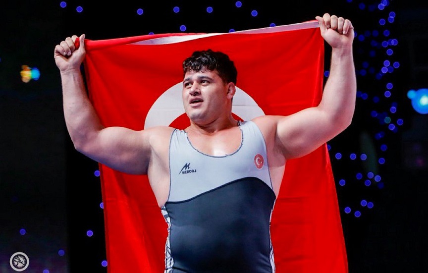 MİLLİ GÜREŞÇİ RIZA KAYAALP 10. KEZ AVRUPA ŞAMPİYONU