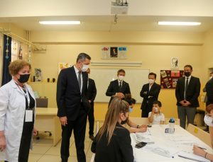 “HAYAT BOYU ÖĞRENEN MAHALLE” TUZLA HALK EĞİTİM MERKEZİYLE EZBERLERİ BOZUYOR