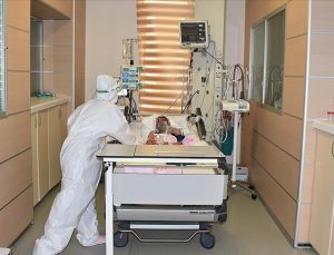 TÜRKİYE’DE 7 BİN 773 KİŞİNİN COVİD-19 TESTİ POZİTİF ÇIKTI