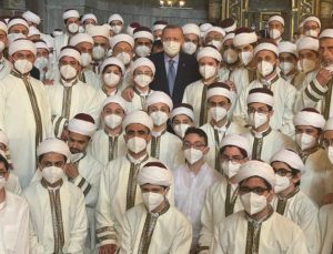 HAFIZLIKLARINI TAMAMLAYAN 136 ÖĞRENCİ AYASOFYA-İ KEBİR CAMİ-İ ŞERİFİ’NDEKİ TÖRENLE İCAZET ALDI