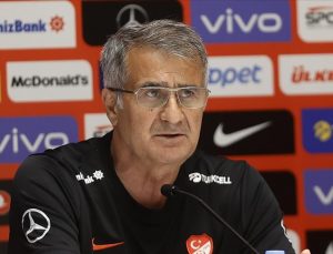 A MİLLİ FUTBOL TAKIMI TEKNİK DİREKTÖRÜ GÜNEŞ: TÜM ÜLKEYİ MUTLU ETMEK İSTİYORUZ