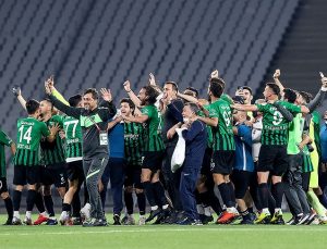 KOCAELİSPOR TFF 1. LİG’E YÜKSELEN ÜÇÜNCÜ TAKIM OLDU