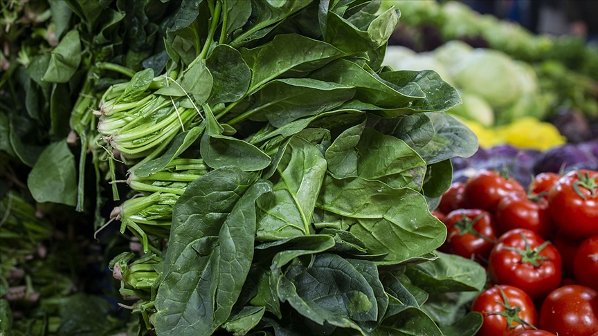 GÜNDE BİR PORSİYON NİTRAT ZENGİNİ SEBZE TÜKETMEK KALP HASTALIĞI RİSKİNİ AZALTABİLİR