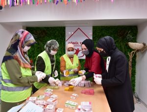 GÖNÜL ELLERİ ÇARŞISI’NDAN İHTİYAÇ SAHİBİ KADINLARA İSTİHDAM DESTEĞİ