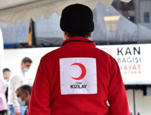 TUZLA’DA ‘KAN VER CAN VER’ KAN BAĞIŞ ETKİNLİĞİ DÜZENLENDİ
