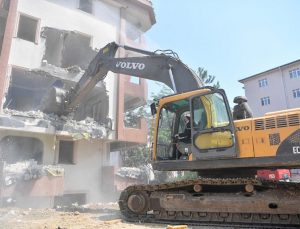 TIP KENT SİTESİ’NE İLK KEPÇEYİ DR. ŞADİ YAZICI VURDU