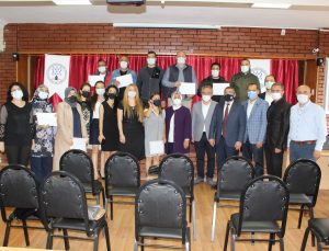 EĞİTİM KENTİ TUZLA’DA 3 KURUMUN İŞ BİRLİĞİYLE ARICILAR SERTİFİKALARINI ALDI