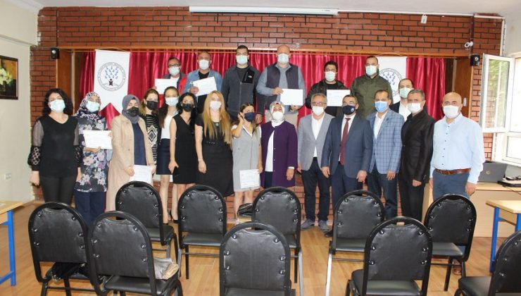 EĞİTİM KENTİ TUZLA’DA 3 KURUMUN İŞ BİRLİĞİYLE ARICILAR SERTİFİKALARINI ALDI