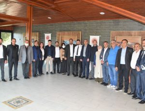 24 AYAR ERZİNCANLILAR YÖNETİMİ, TUZLA’DA BASINLA BULUŞTU