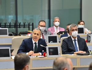 İSTANBUL VALİSİ YERLİKAYA: İSTANBUL’UN MAVİ KATEGORİYE GİRMESİ İÇİN 783 BİN 468 HEMŞEHRİMİZİN DAHA AŞI OLMASI GEREKİYOR