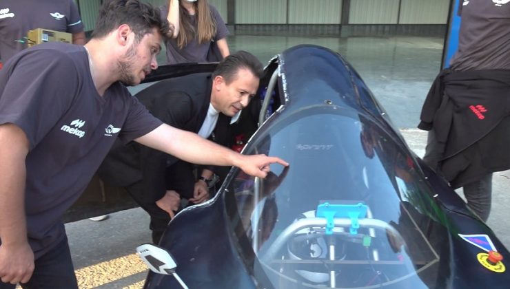 TEKNOFEST, ELEKTRİKLİ ARAÇ YARIŞLARI’NDA 3 DALDA ÖDÜL ALAN ÖĞRENCİLERE BAŞKAN YAZICI’DAN ÖZEL DESTEK