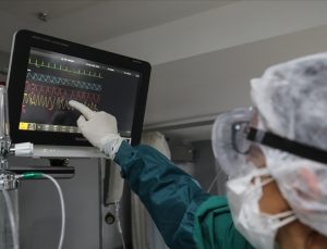 COVİD-19’UN DELTA VARYANTI HAMİLELERDE ÖLÜM RİSKİNİ ARTIRIYOR