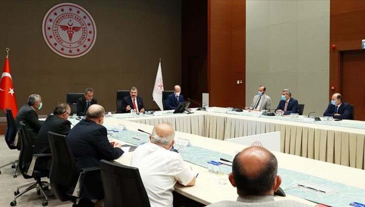 SAĞLIK BAKANI KOCA: COVİD-19’DAN VEFAT EDENLERİN YÜZDE 90’I YA AŞI OLMAMIŞ VEYA AŞILARI EKSİK KİŞİLERDİR