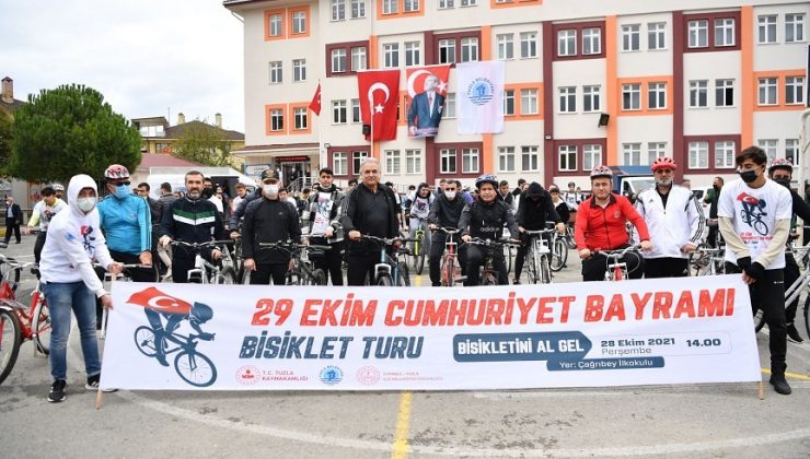 TUZLA’DA CUMHURİYET BAYRAMI’NA ÖZEL BİSİKLET TURU DÜZENLENDİ