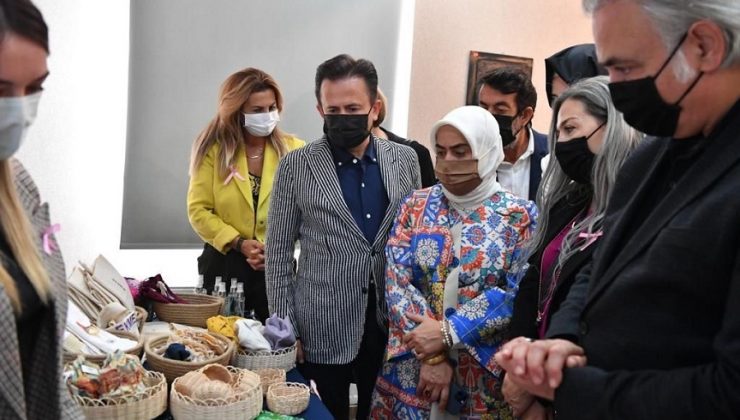 TUZLA’DA GERİ DÖNÜŞÜM MALZEMELERİNDEN SERGİ AÇILDI