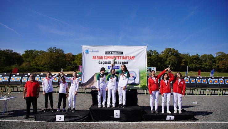 TUZLA’DA 29 EKİM CUMHURİYET BAYRAMI’NA ÖZEL OKÇULUK TURNUVASI DÜZENLENDİ