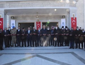 HASAN DEMİR CAMİİ CUMA NAMAZIYLA İBADETE AÇILDI