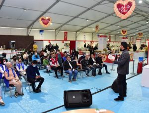 AŞK İLE OKU TEMALI TUZLA KİTAP FUARI’NA GENÇLİK AŞISI