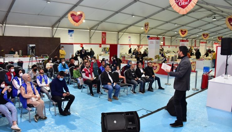 AŞK İLE OKU TEMALI TUZLA KİTAP FUARI’NA GENÇLİK AŞISI