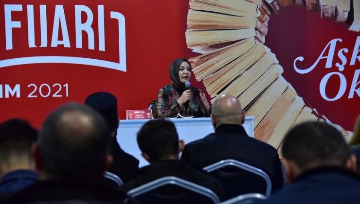 HİLAL KAPLAN, TUZLA BELEDİYESİ KİTAP FUARI’NDA OKURLARIYLA BULUŞTU
