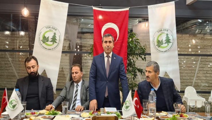 BİRLİK VE BERABERLİK İÇİNDE OLAN TUZLA TOKATLILAR DERNEĞİ İŞ İNSANLARIYLA YEMEKTE BULUŞTU