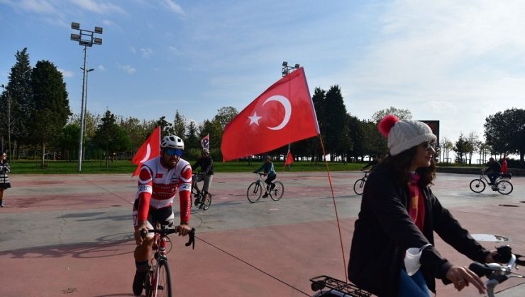 TUZLA’DAN 10 BİSİKLETLİ, ANITKABİR’E DOĞRU YOLA ÇIKTI