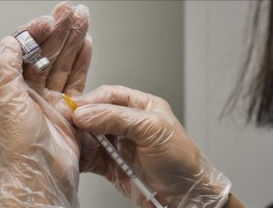 SAĞLIK BAKANI FAHRETTİN KOCA: 18 YAŞ VE ÜZERİ TÜM VATANDAŞLARIMIZ YARINDAN İTİBAREN HATIRLATMA DOZU AŞILARINI OLABİLİR