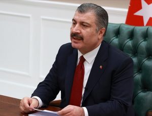 SAĞLIK BAKANI KOCA: OKULLARIN KAPANMASI İHTİMALİ BİLİM KURULUNUN GÜNDEMİNDE YOK