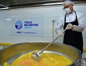 TUZLA BELEDİYESİ AŞEVİ İHTİYAÇ SAHİBİ AİLELERİN HİZMETİNDE