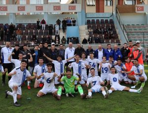 U19 GENÇLERİ A TAKIMA GÖZ KIRPIYOR