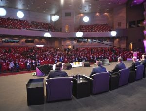 TUZLA BELEDİYE BAŞKANI DR. ŞADİ YAZICI, ”TUZLA’DA DİJİTAL OKURYAZARLIĞI ARTIRIYORUZ”