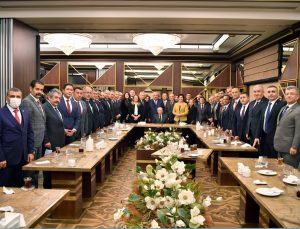 MHP GENEL BAŞKANI BAHÇELİ, PARTİSİNİN MİLLETVEKİLLERİYLE YEMEKTE BİR ARAYA GELDİ