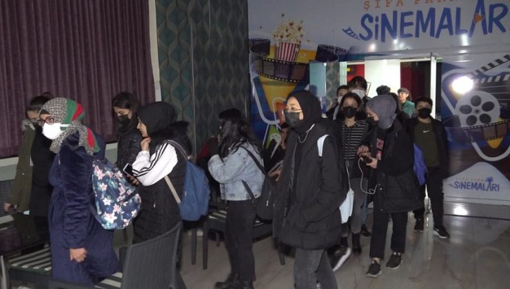 TUZLA’DA ŞEHİT VE GAZİ AİLELERİ KESİŞME: İYİ Kİ VARSIN EREN FİLMİNİ İZLEDİ