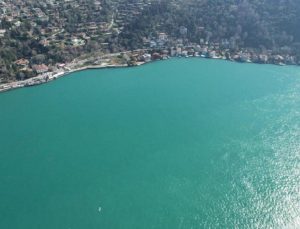 GÖRENLER ŞAŞTI KALDI! İSTANBUL BOĞAZI’NIN RENGİ DEĞİŞTİ