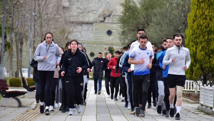 TUZLA’DA 105 ÖĞRENCİ BESYO İÇİN TER DÖKÜYOR