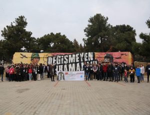 TUZLALI ÖĞRENCİLERE ÇANAKKALE DESTANI ANLATILIYOR