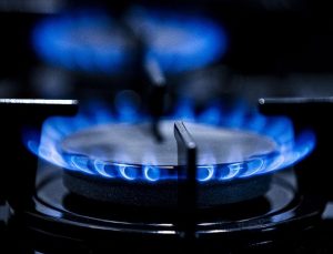 FATURA BORCU OLAN ŞEHİT AİLELERİ, 65 YAŞ ÜSTÜ VE CİHAZA BAĞLI TÜKETİCİLERİN DOĞAL GAZI 3 AY KESİLEMEYECEK